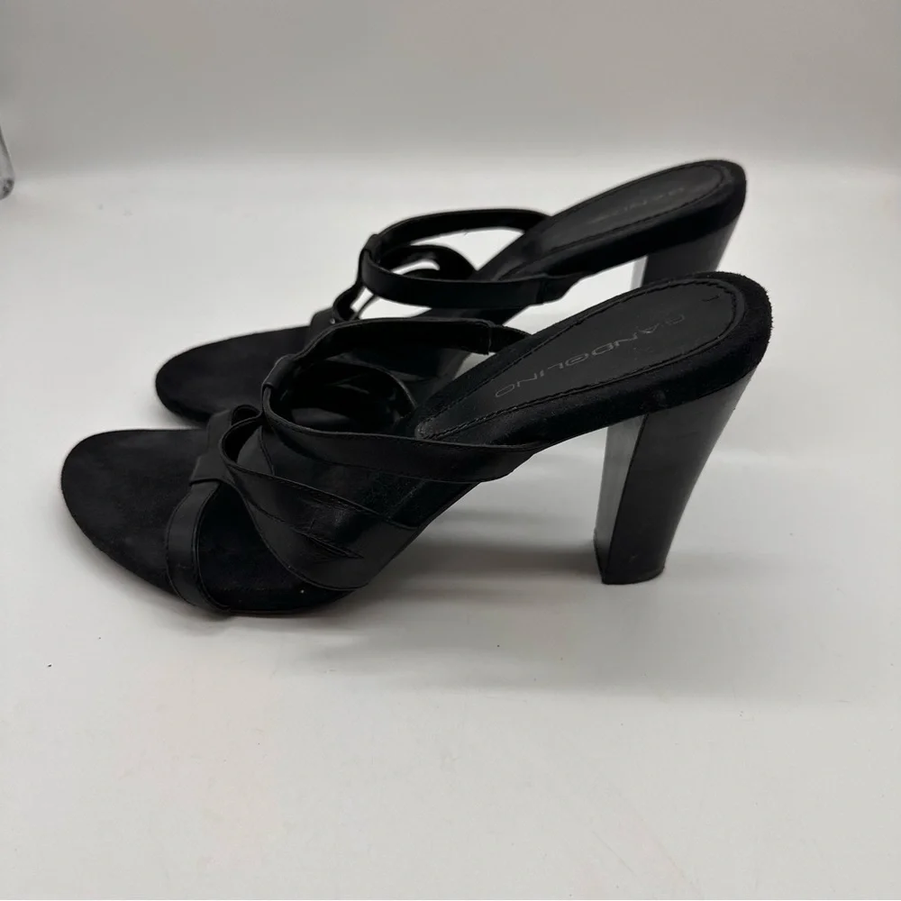 Bandolino Black Leather Strappy Heels 9